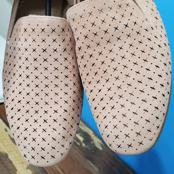 Soul Naturalizer Faux Suede no Heel Flat Perforated  Loafers Shoes Slip On Sz 9 - Picture 6 of 10
